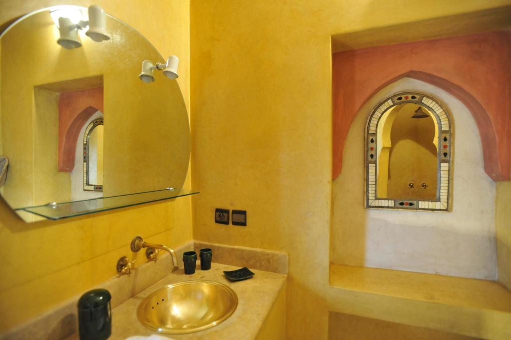 Asna Riad 3*